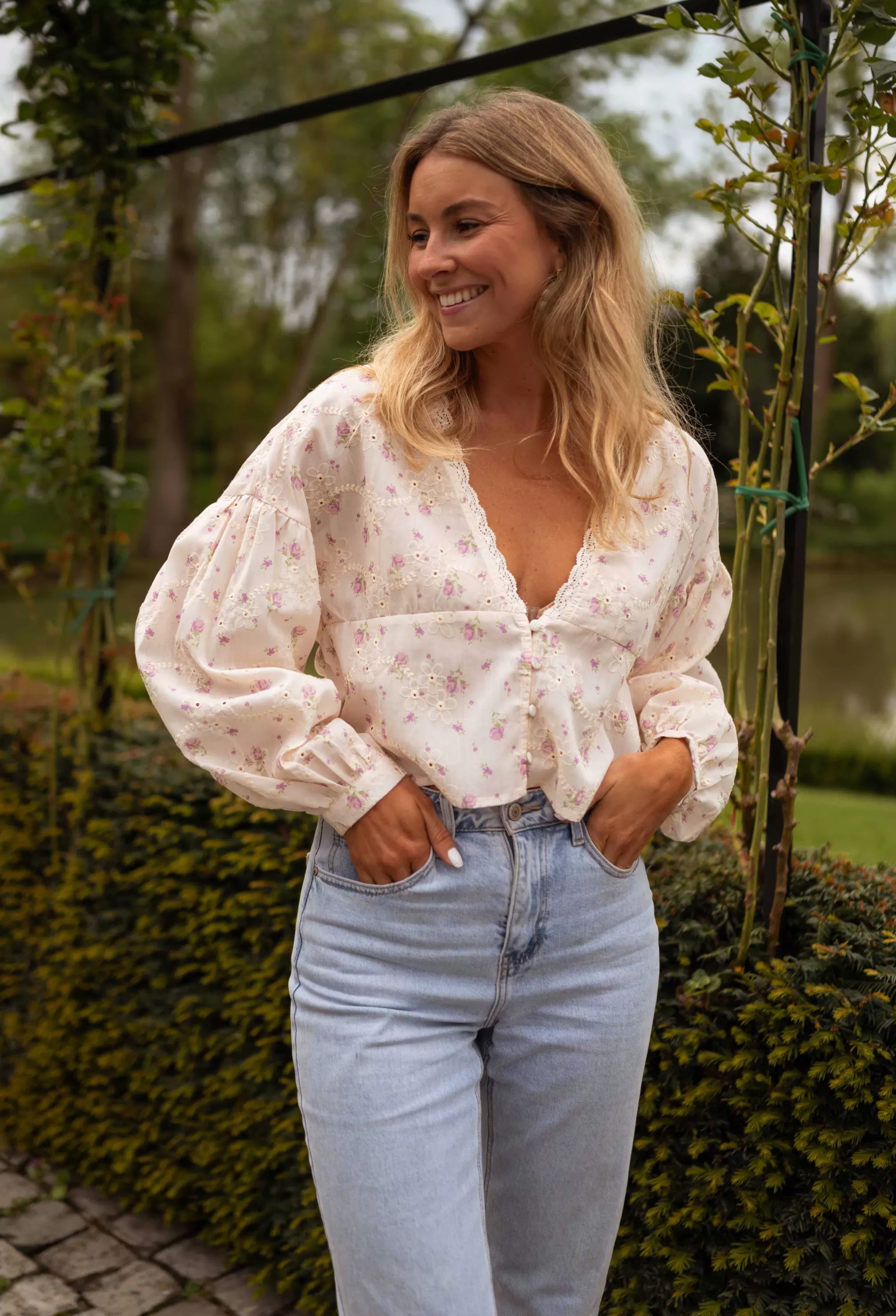 archie_blouse__ecru__with_flowers_105811-7.webp Archie Blouse - -Easy Clothes Outlet