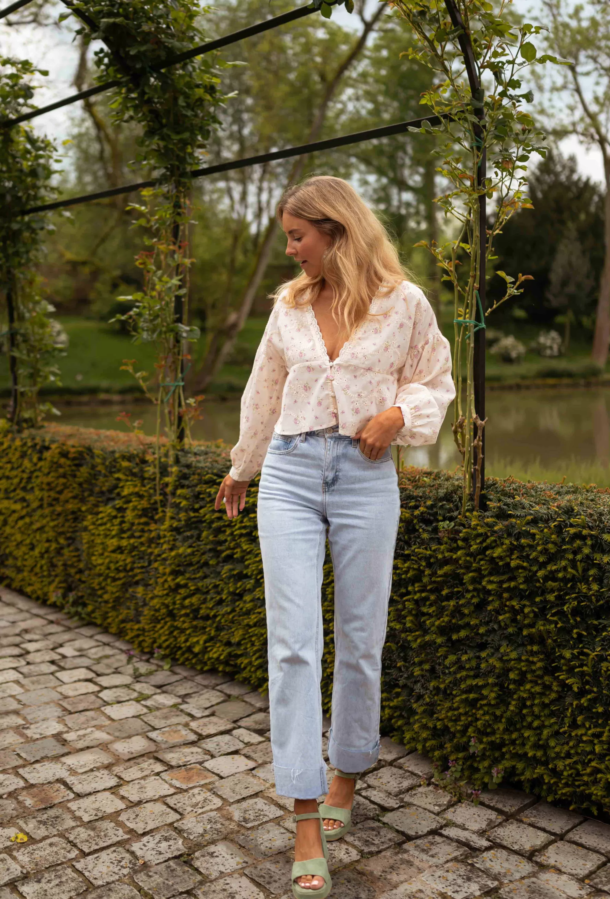 archie_blouse__ecru__with_flowers_105815-7.webp Archie Blouse - -Easy Clothes Outlet