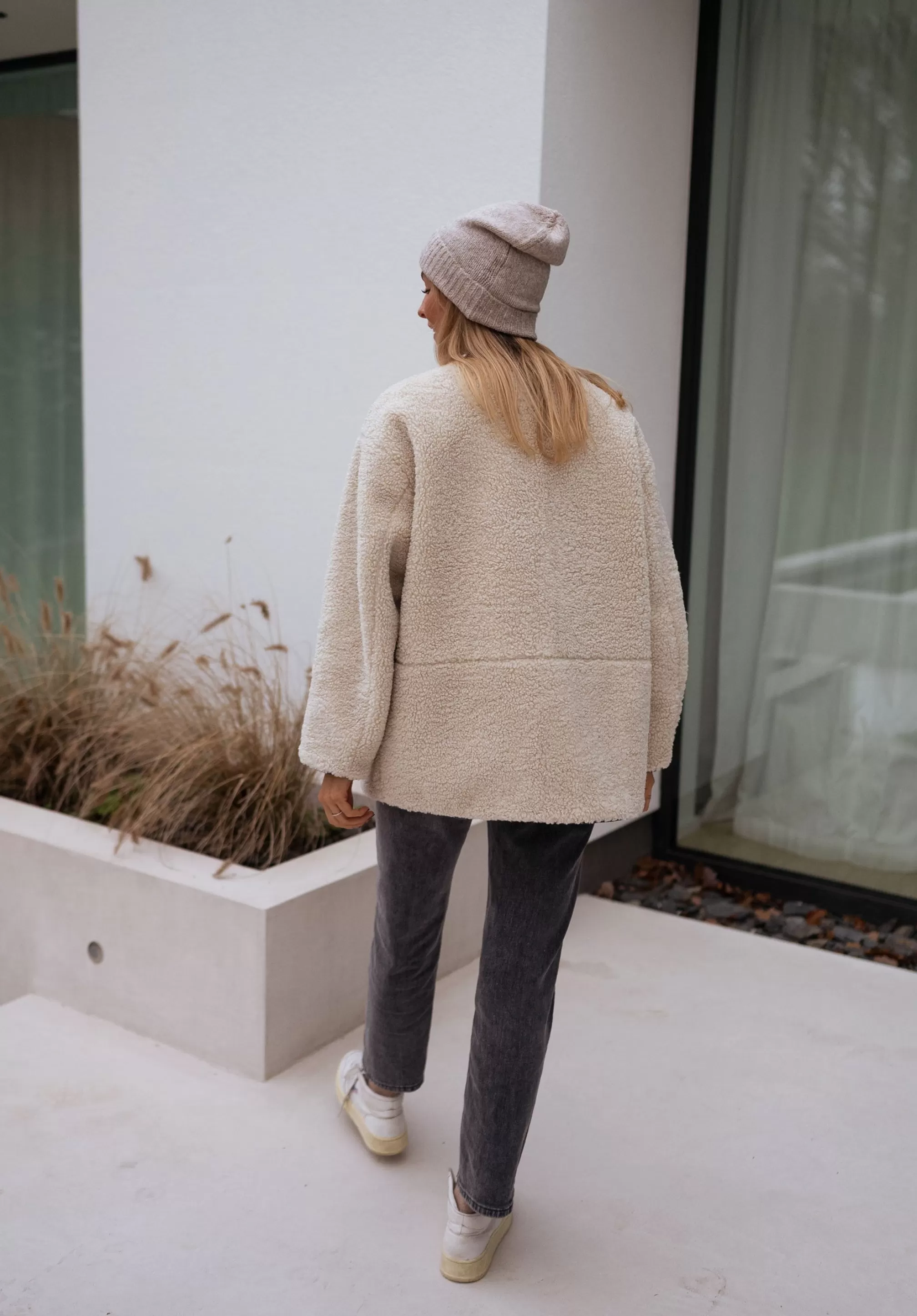 atlanta_jacket__ecru_in_faux_shearling_85807-3.webp Atlanta Jacket - -Easy Clothes Best Sale