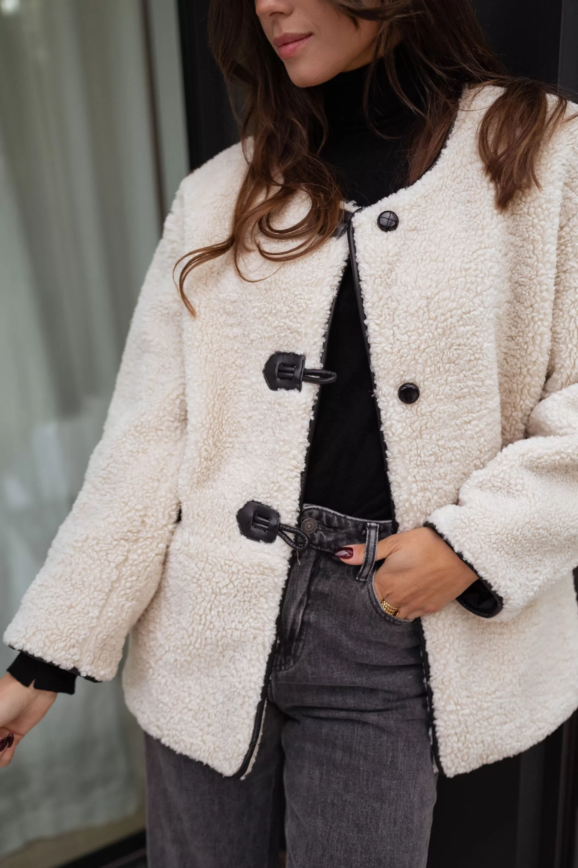 atlanta_jacket__ecru_in_faux_shearling_85823-3.webp Atlanta Jacket - -Easy Clothes Best Sale