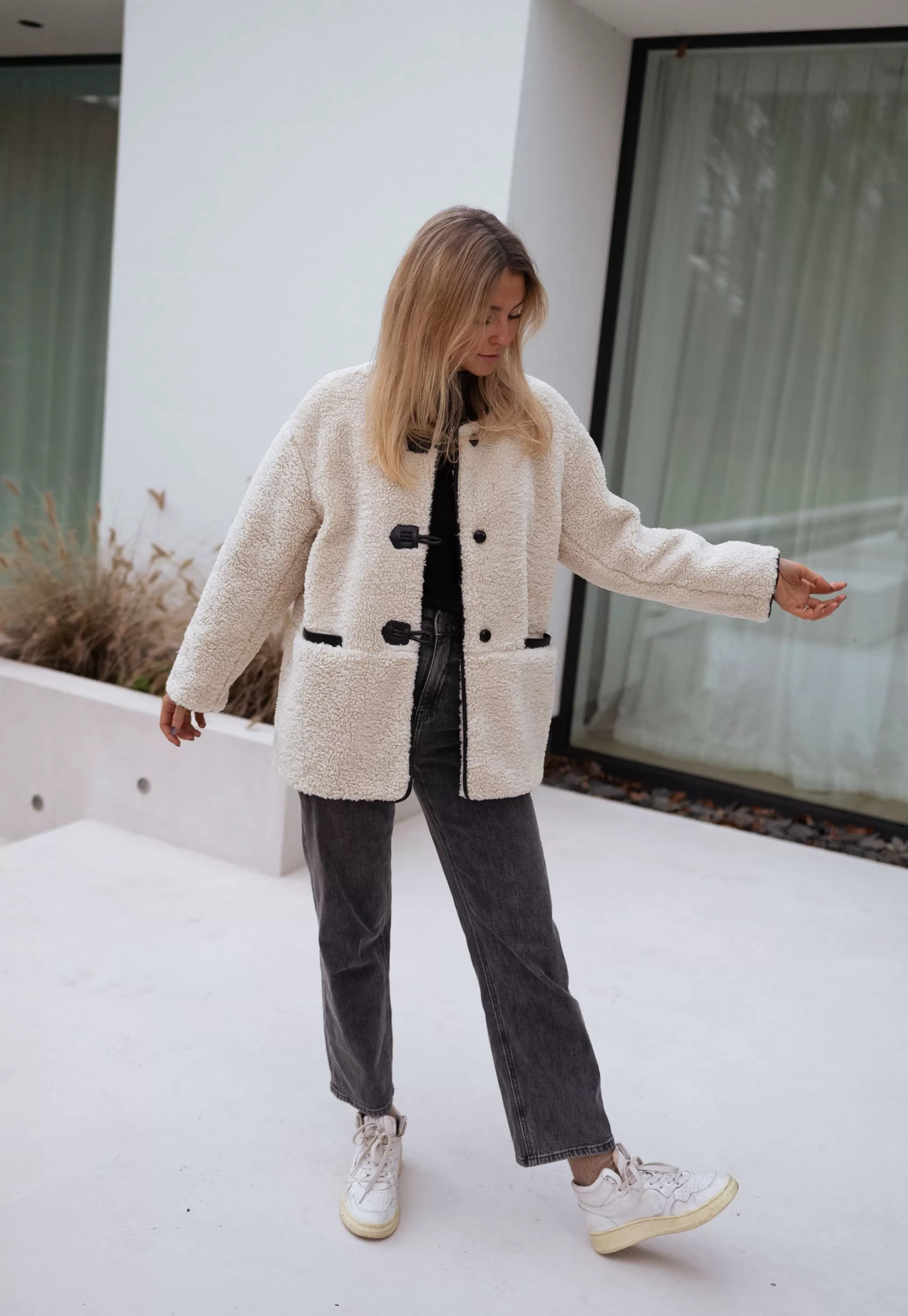 atlanta_jacket__ecru_in_faux_shearling_85838-3.webp Atlanta Jacket - -Easy Clothes Best Sale