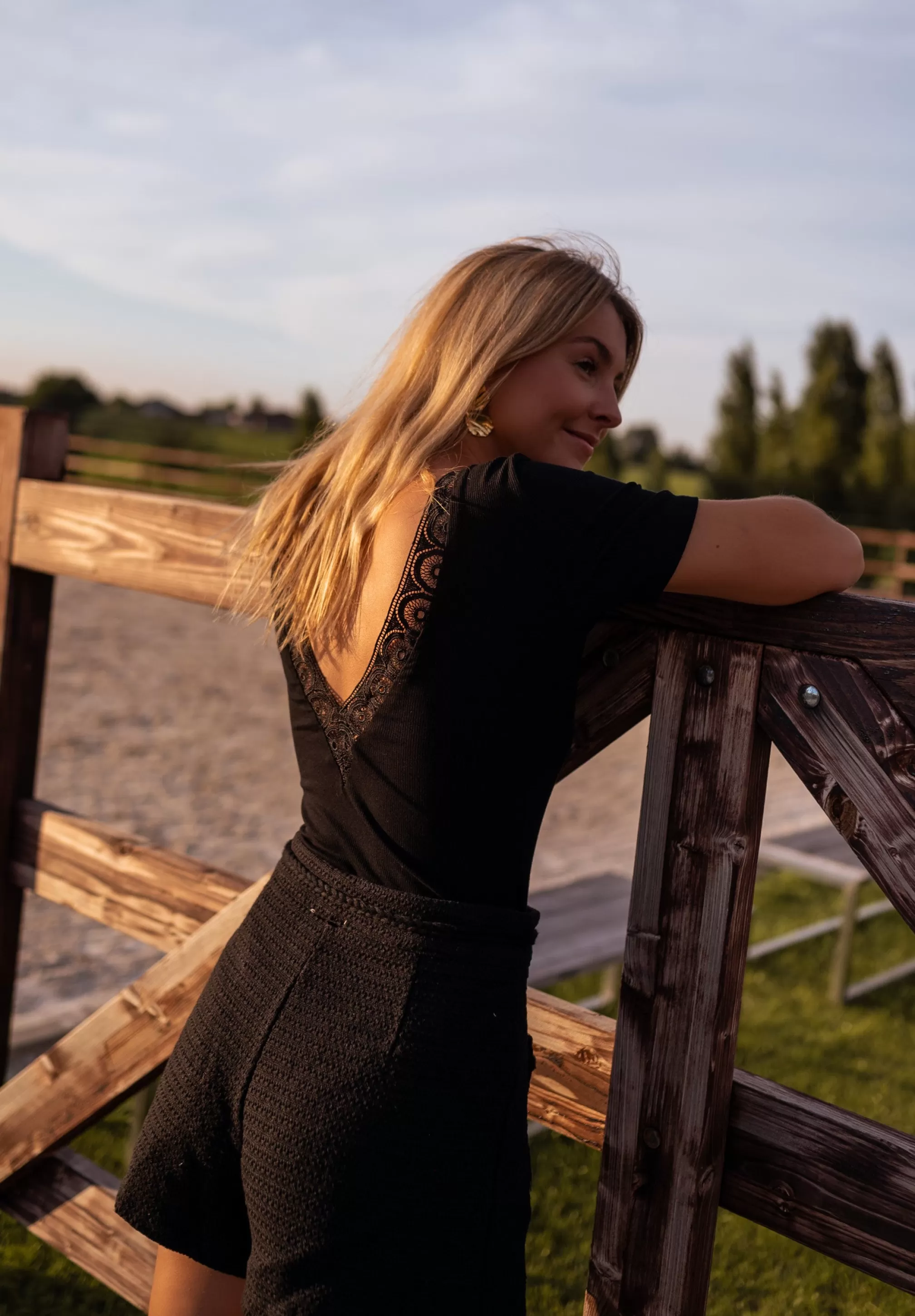 bodysuit_klaus_black__crewneck__embroidered_neckline_88074-3.webp Bodysuit Klaus Black - -Easy Clothes Best