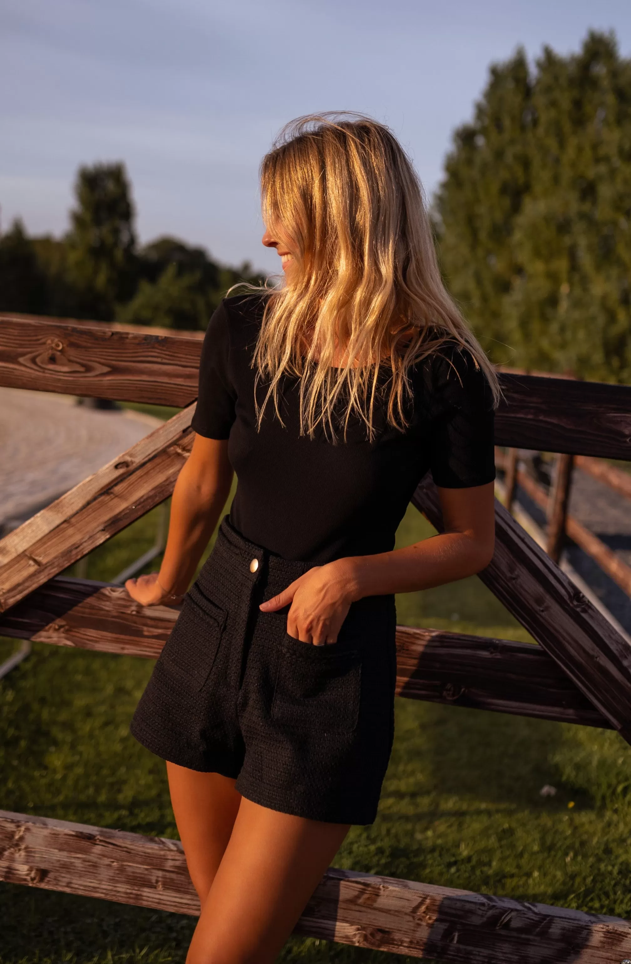 bodysuit_klaus_black__crewneck__embroidered_neckline_88080-3.webp Bodysuit Klaus Black - -Easy Clothes Best