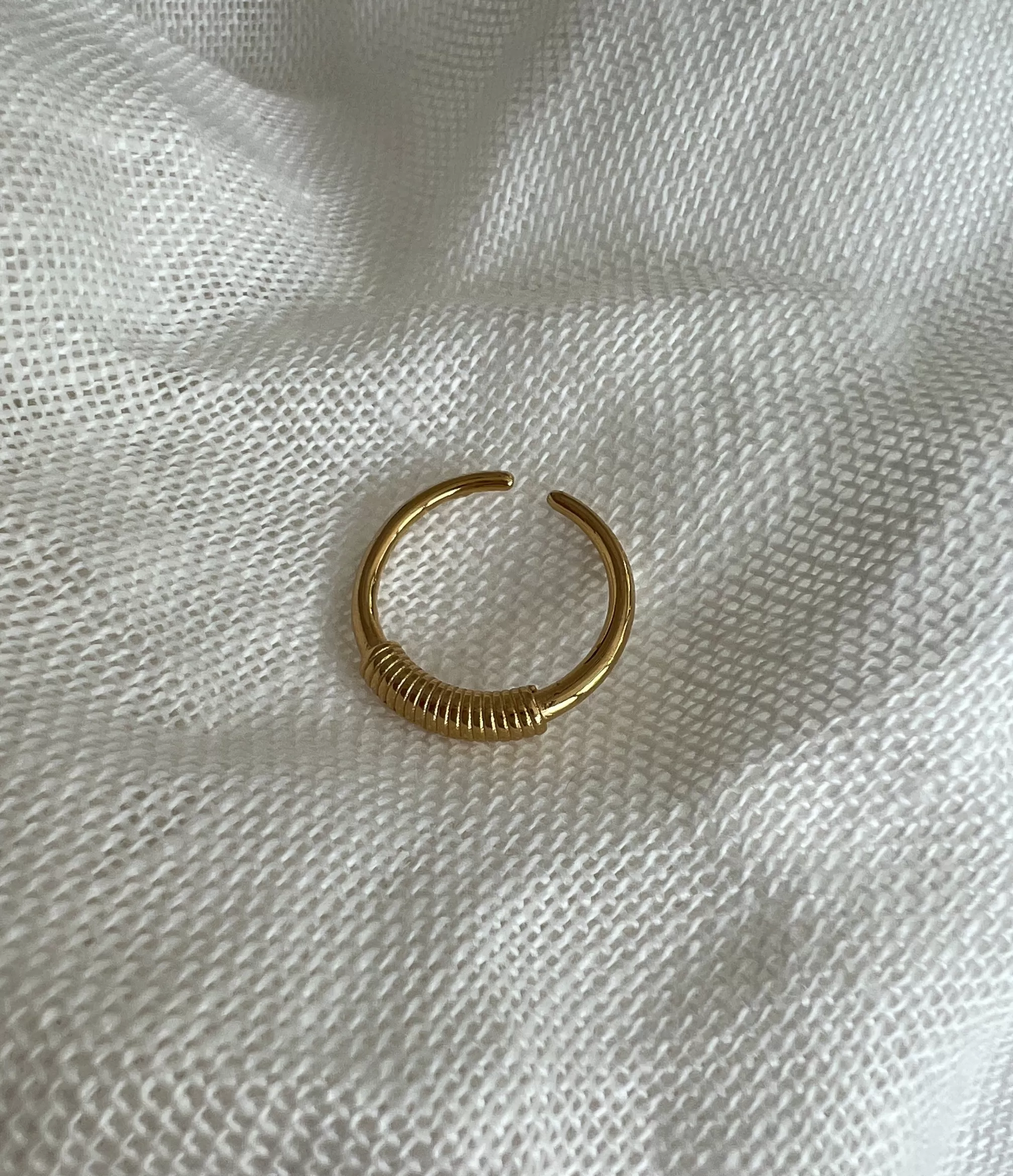 Liris Ring - -Easy Clothes Best Sale