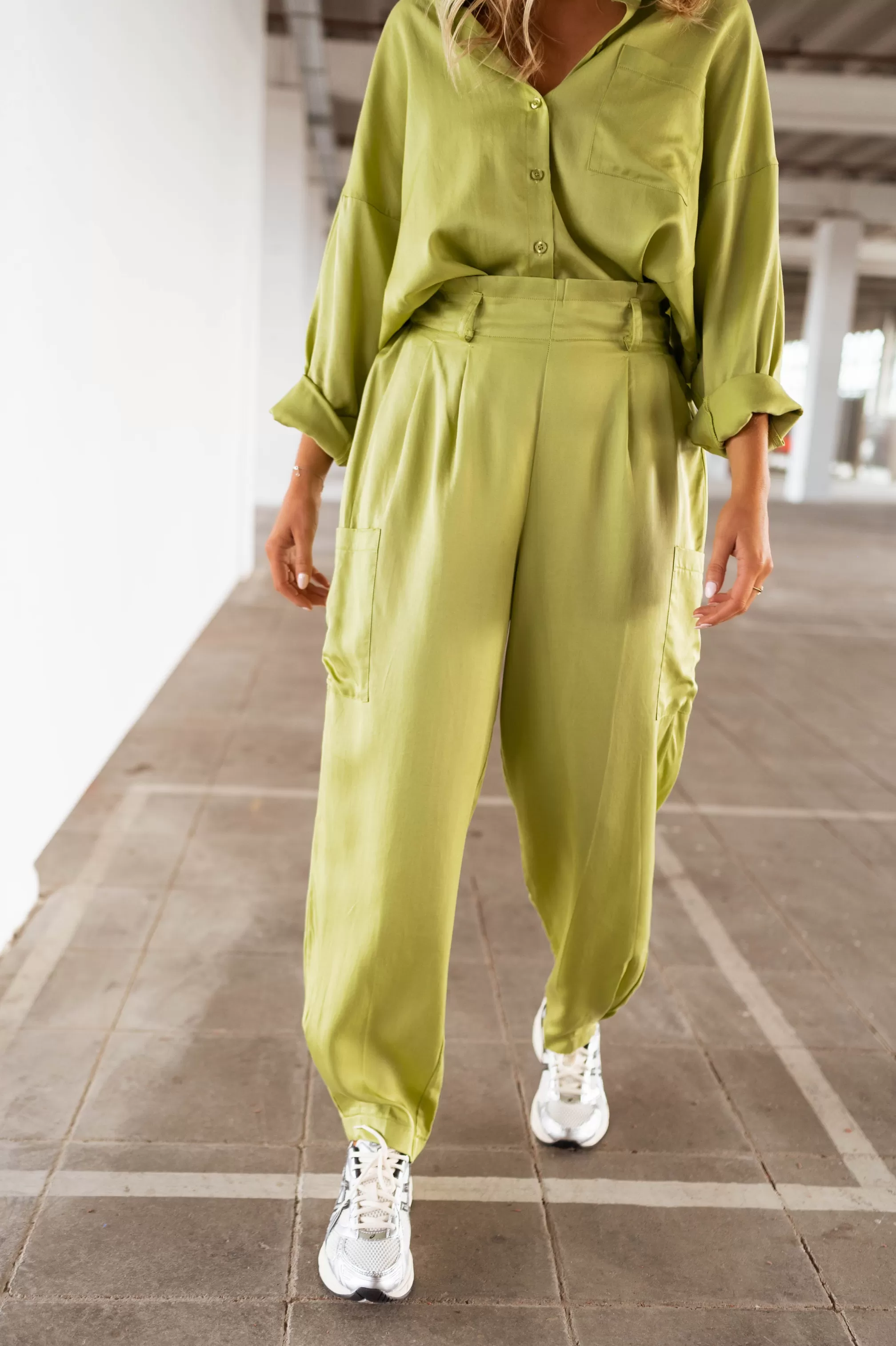 Pants Olive Green Chandler | Pants Large Satin | Ready To-Porter Online | -Easy Clothes Online