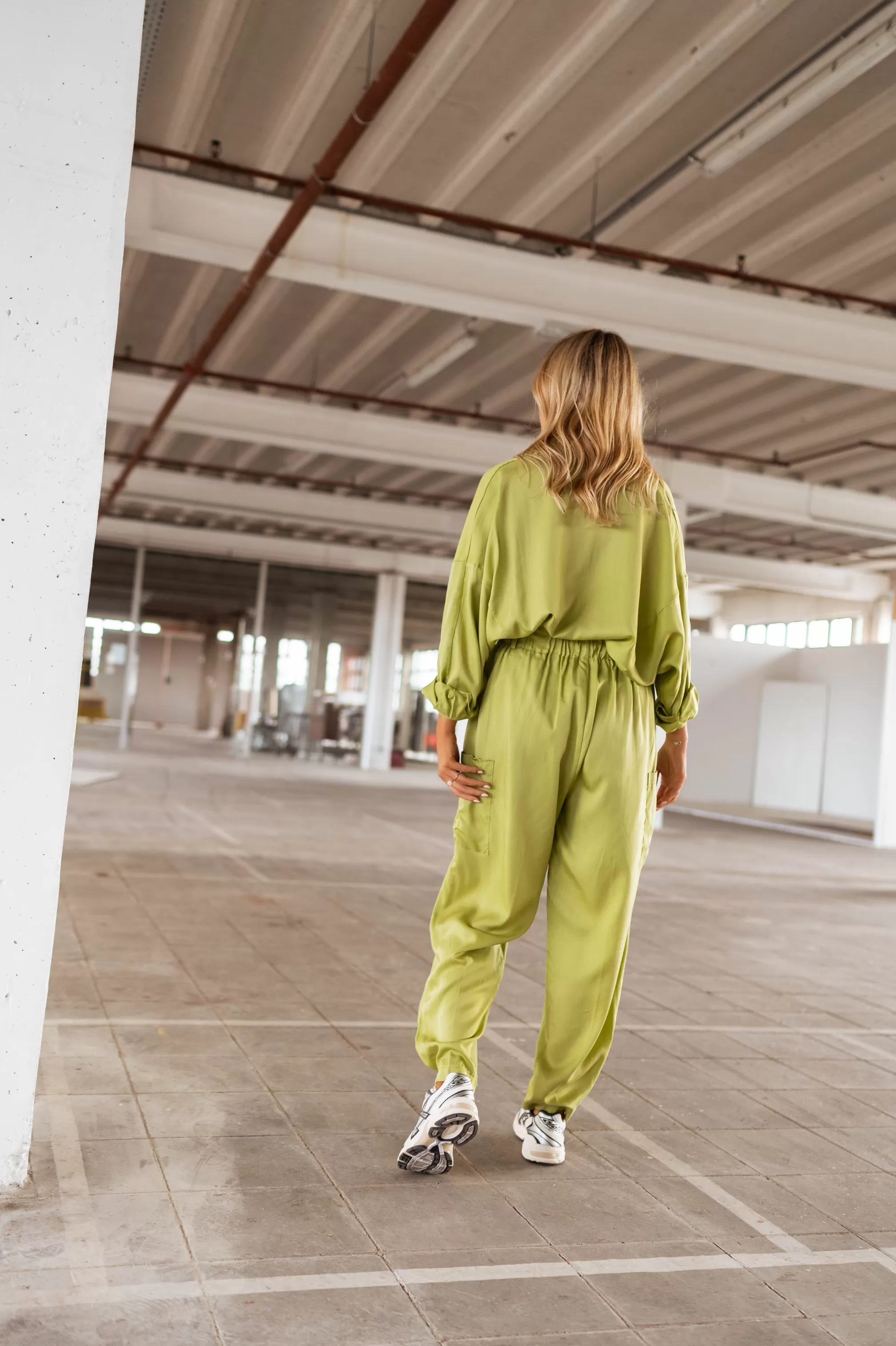 Pants Olive Green Chandler | Pants Large Satin | Ready To-Porter Online | -Easy Clothes Online