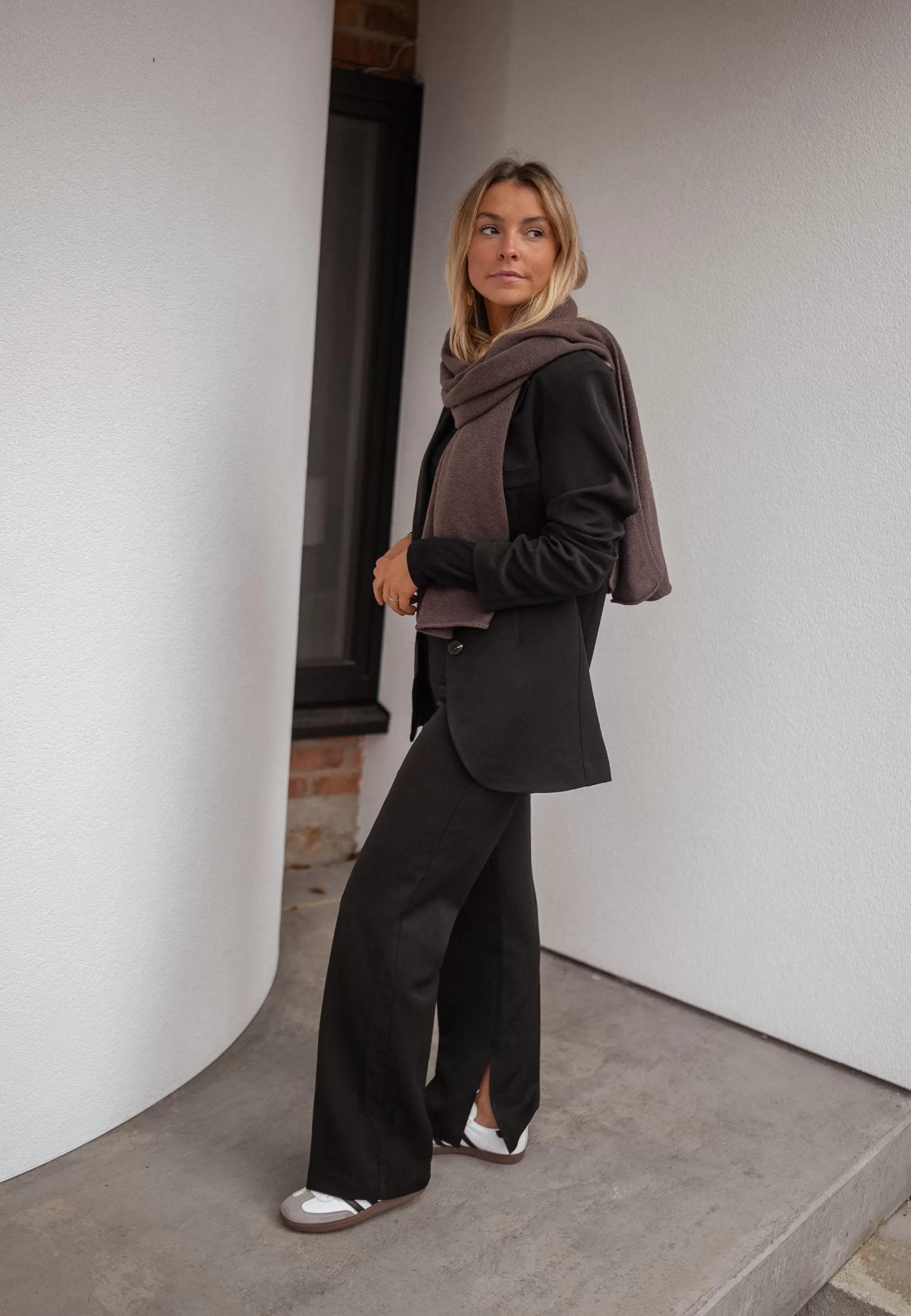 pants_sulli_creation__black_76432-2.webp Pants Sulli CREATION - -Easy Clothes New