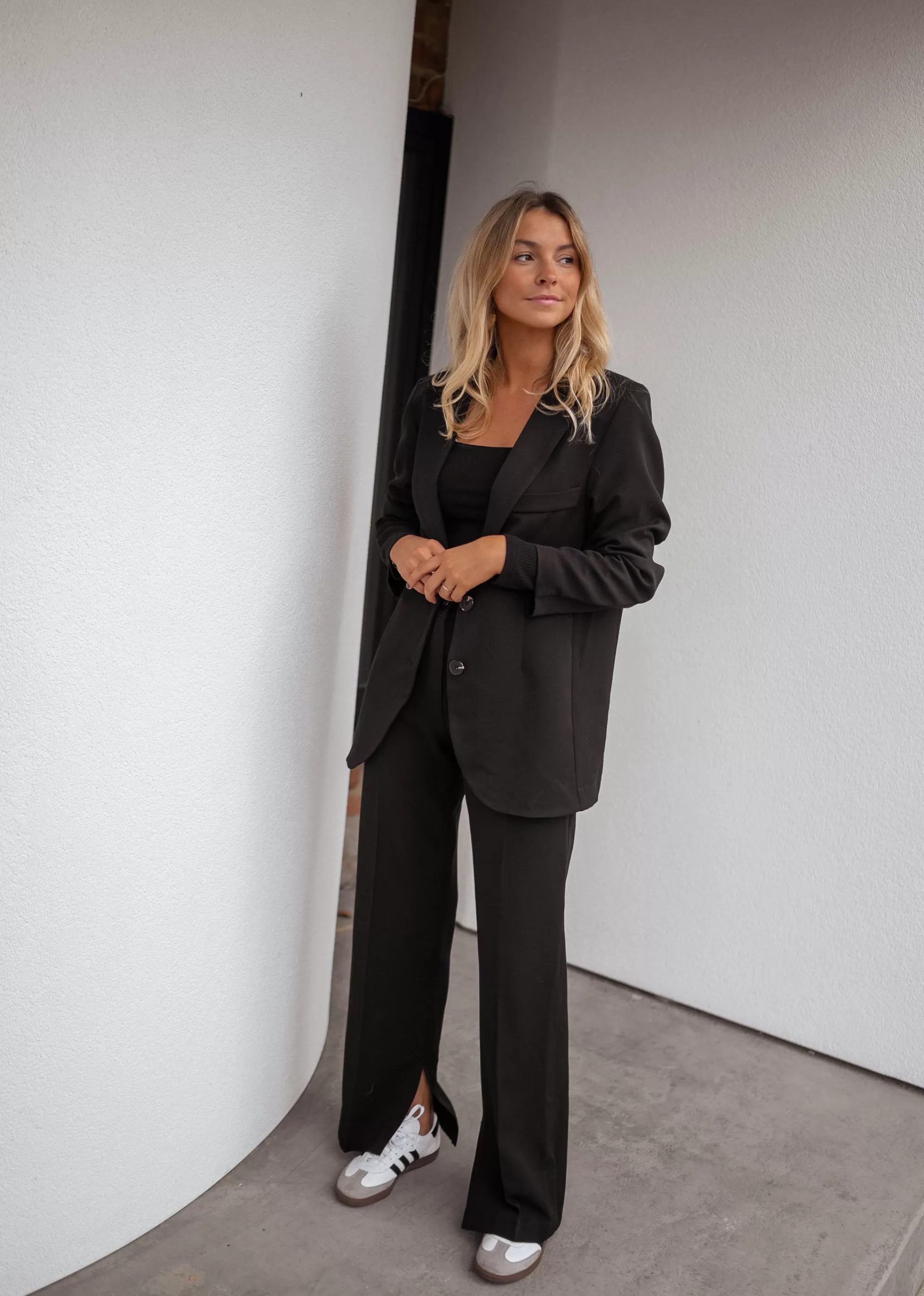 pants_sulli_creation__black_76436-2.webp Pants Sulli CREATION - -Easy Clothes New