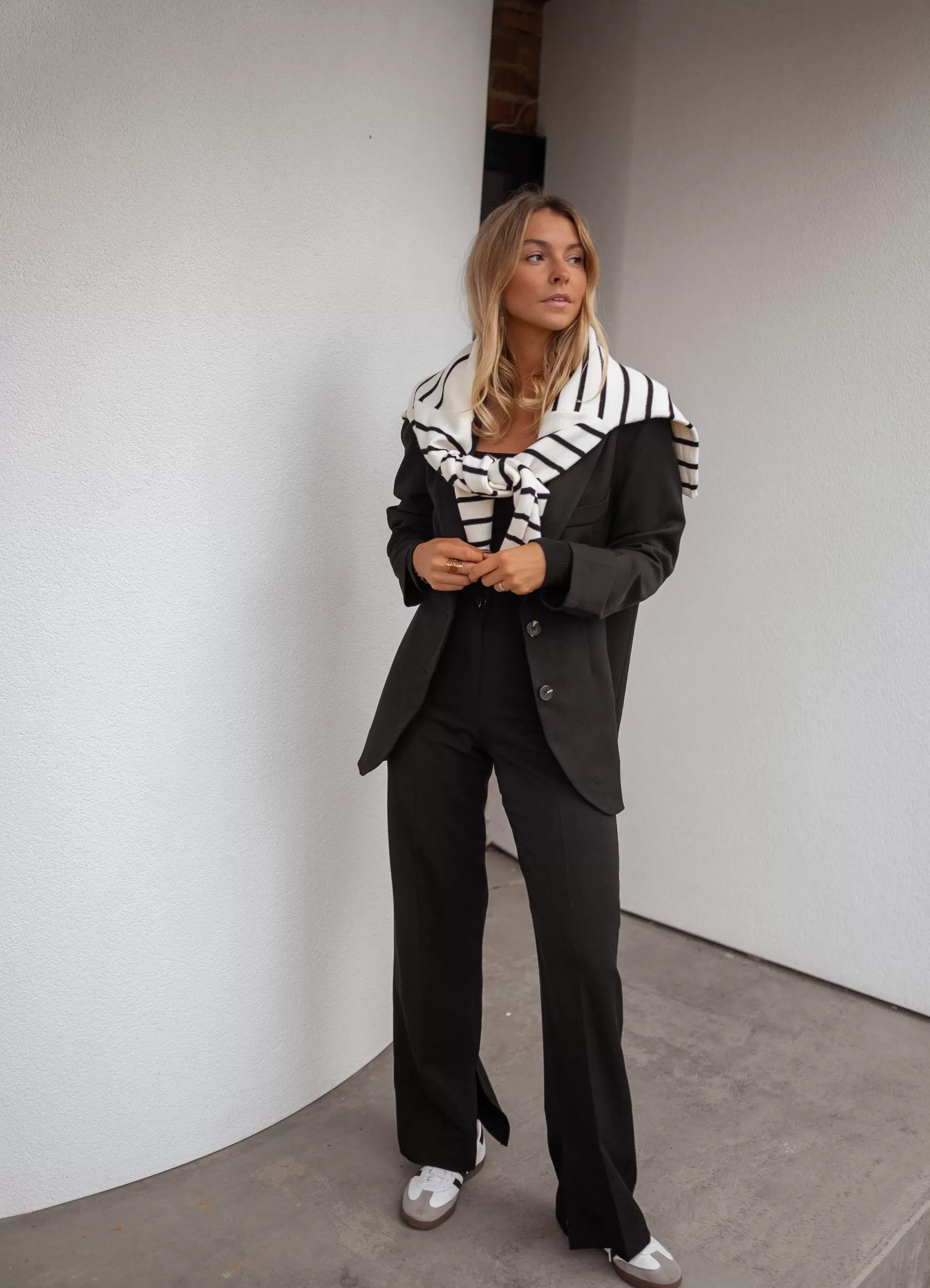 pants_sulli_creation__black_76439-3.webp Pants Sulli CREATION - -Easy Clothes New