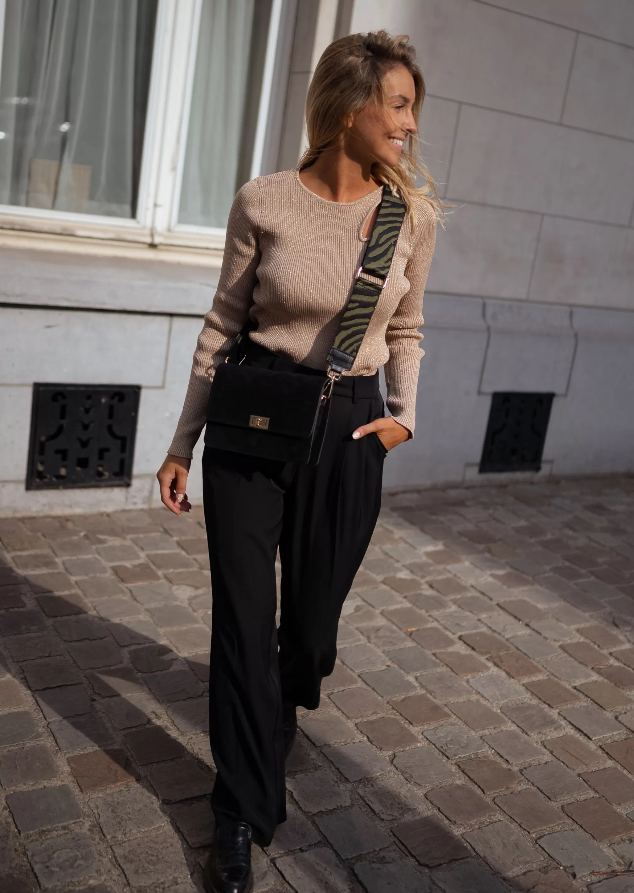 Sac Trika Noir En Daim | Sac à Bandoulière | Prêt-à-porter En Ligne | -Easy Clothes Discount