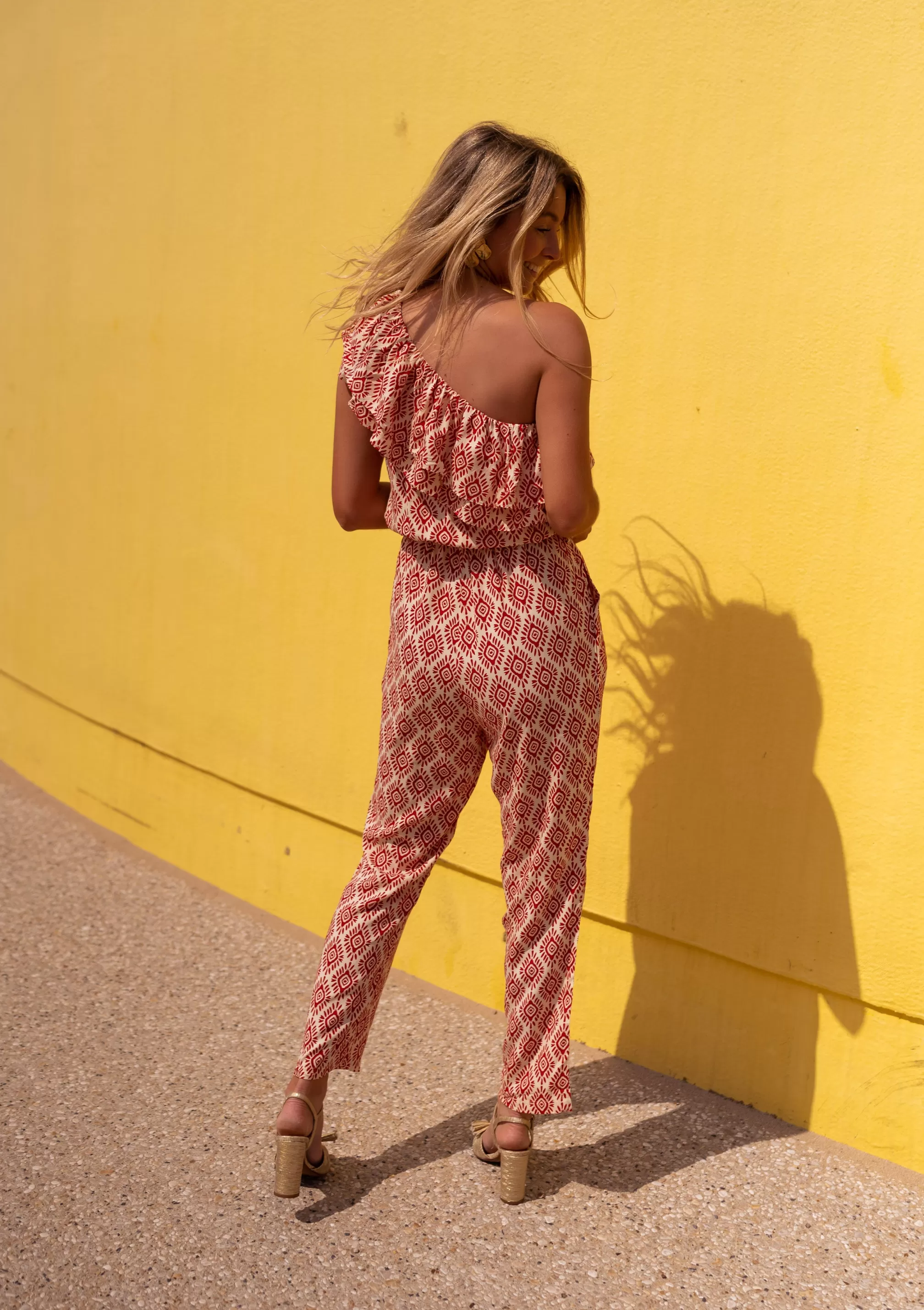 Suit Lara Patterned Red | Suit Has Ruffles | Ready To-Porter Online | -Easy Clothes Hot